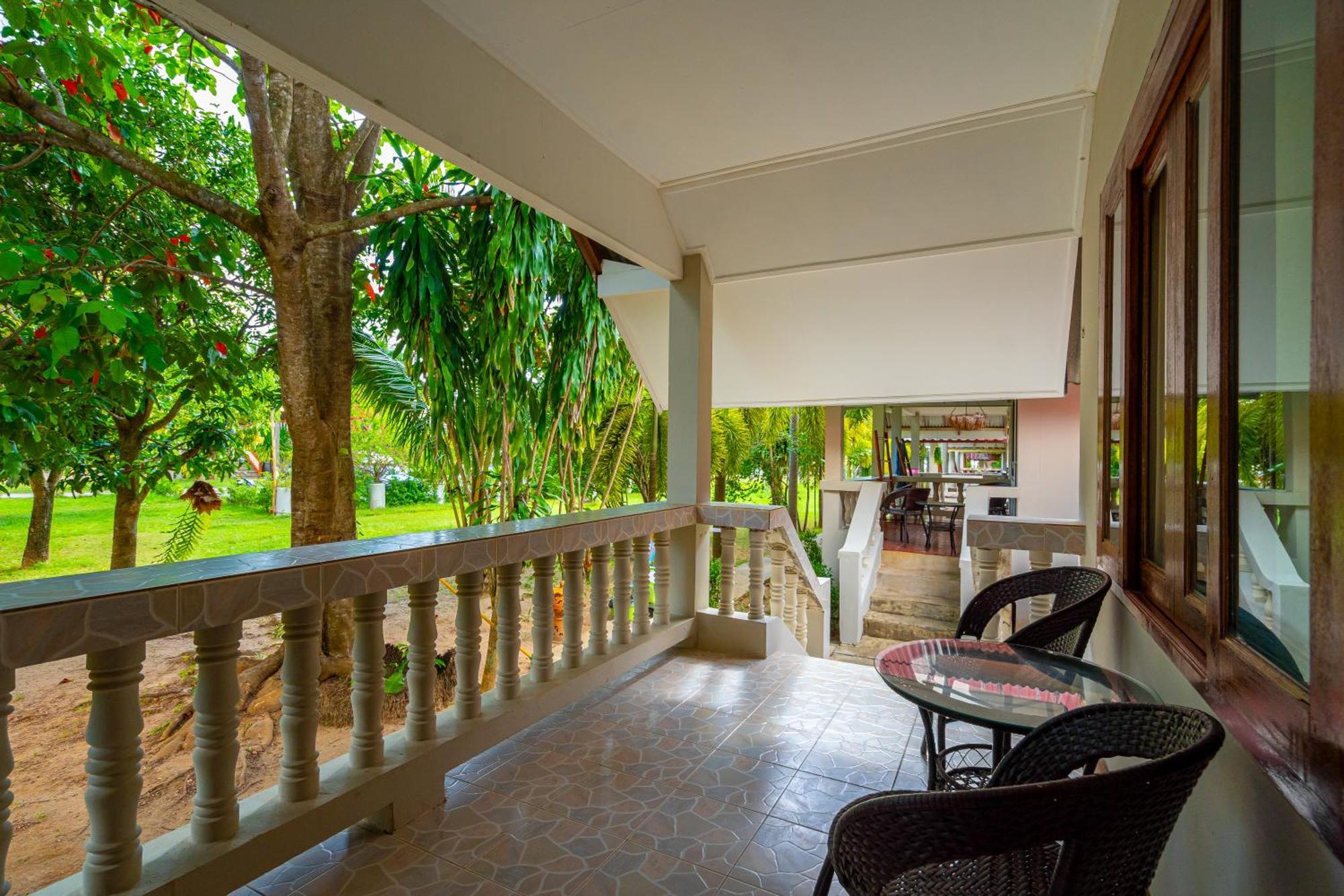 Lanta Beachfront Resort Ko Lanta 外观 照片