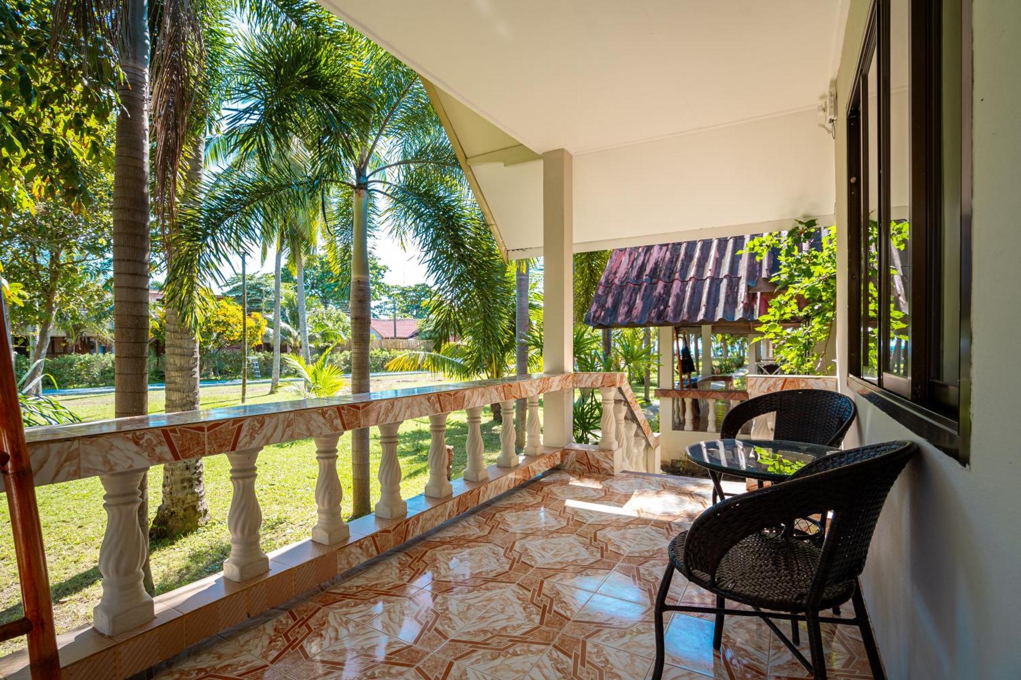 Lanta Beachfront Resort Ko Lanta 外观 照片